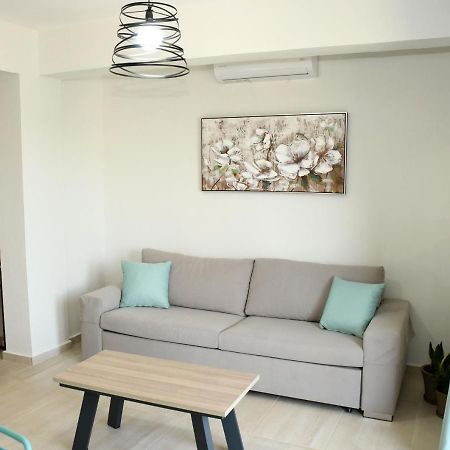 Theano Luxury Suites Nikiti Bagian luar foto