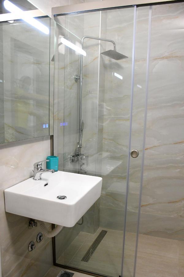 Theano Luxury Suites Nikiti Bagian luar foto