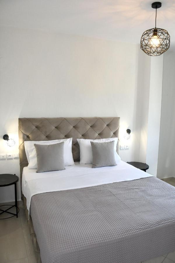 Theano Luxury Suites Nikiti Bagian luar foto